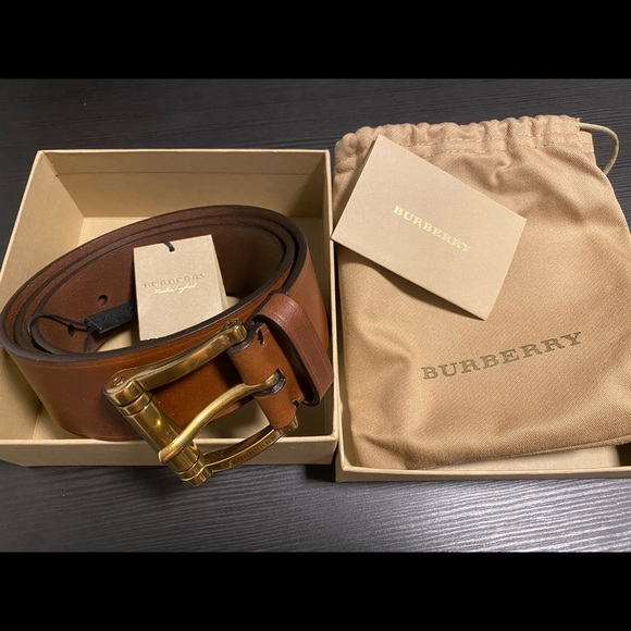 BURBERRY Leather Belt - Picture 1 of 1